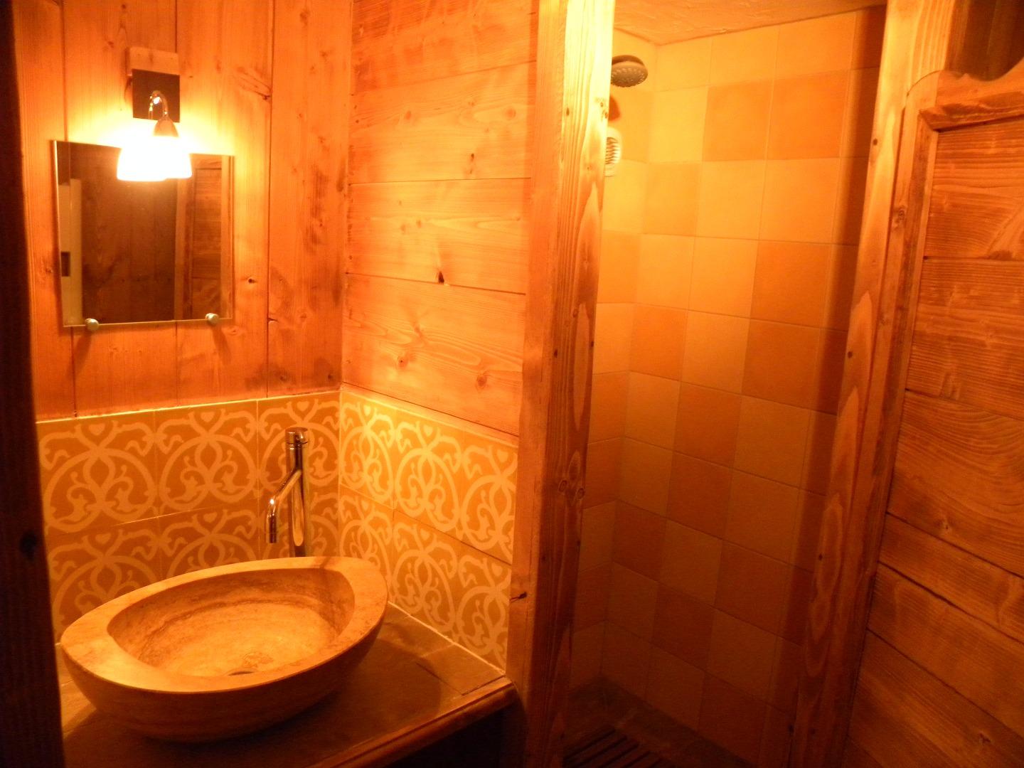 SDB CHAMBRE N°3